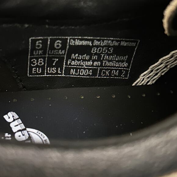 NEW Dr. Martens 8053 Stonewashed Suede Casual Shoes in Grey Men’s 8 | 7 Women’s - Picture 9 of 14